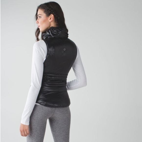 Lululemon Fluffin Awesome Vest Black Puffer Down Women’s - Picture 2 of 16